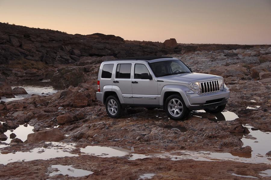  Jeep Cherokee 2008 года  (фото 95 из 161)